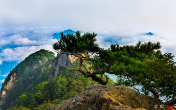 월악산 중봉에서...