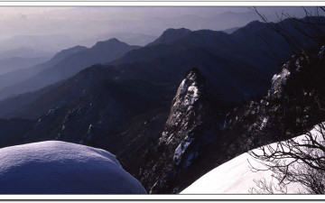 북한산 만경봉에서