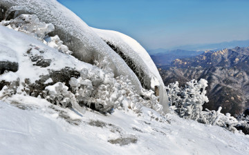 덕유산 빙화와 가야산 원경
