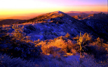 덕유산 능선 빛