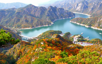 제비봉에서 내려다보는 단양호의 아름다움ᆢ