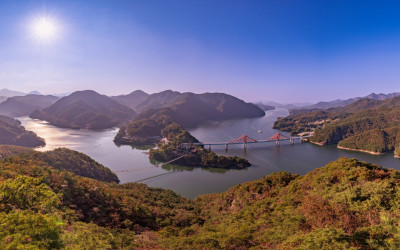 가까이 하기엔 너무 젊은 당신...