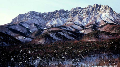 설경의 울산바위